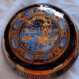 KRETE Greek Key Cameo Scene 24 KAR. GOLD 5" Lidded Vessel